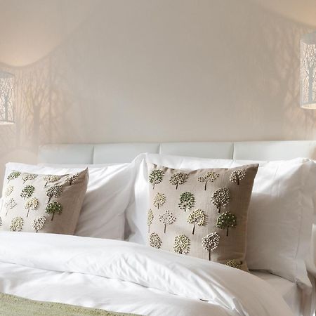 Hurtwood Hotel Peaslake Exteriér fotografie