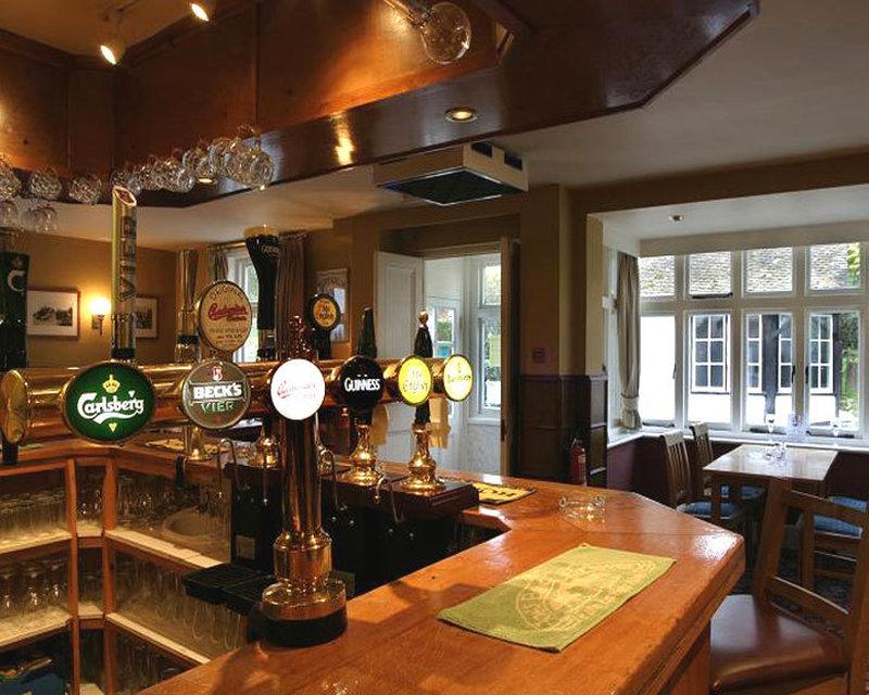 Hurtwood Hotel Peaslake Restaurace fotografie