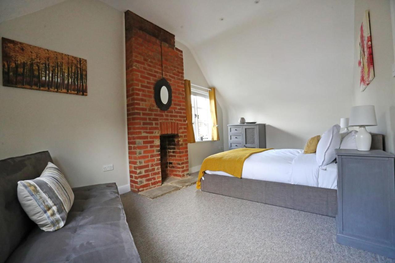 Hurtwood Hotel Peaslake Exteriér fotografie