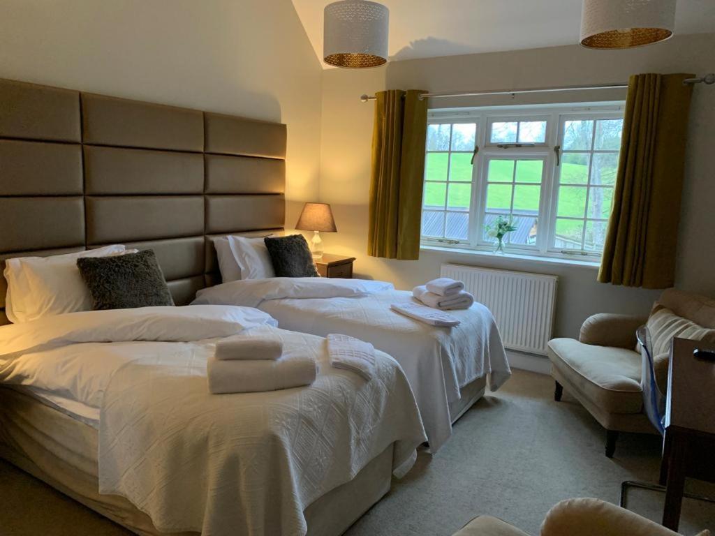 Hurtwood Hotel Peaslake Exteriér fotografie