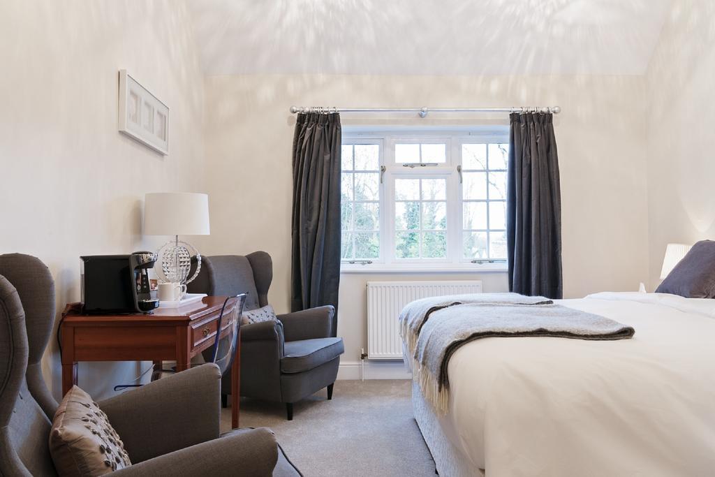 Hurtwood Hotel Peaslake Exteriér fotografie