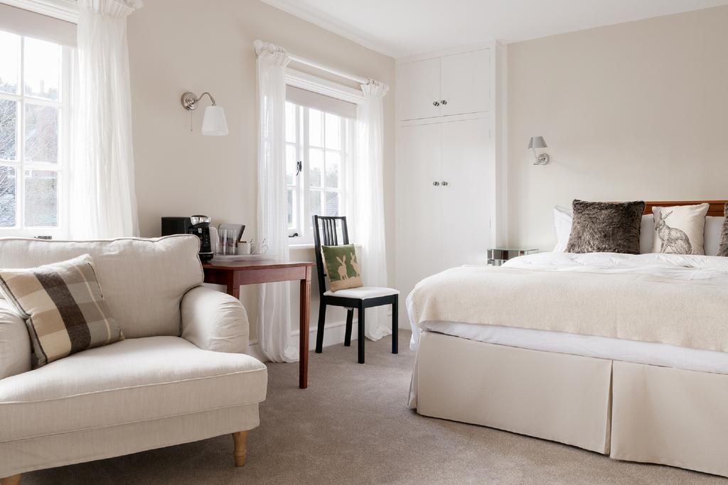 Hurtwood Hotel Peaslake Exteriér fotografie